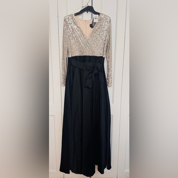 XSCAPE DIXIE V-NECK LONG SLEEVE SEQUIN TOP WAISTBAND WITH BOW GOWN - Picture 4 of 7